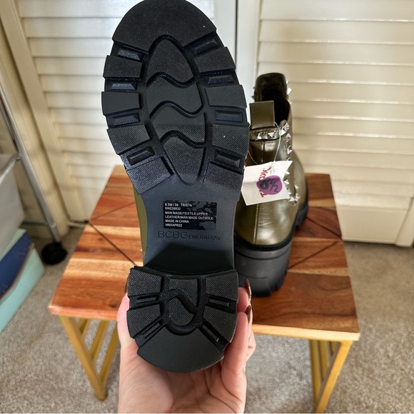 BCBG generation hunter green Studded heeled boots - Picture 6 of 6